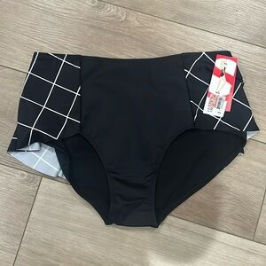 NWT Spanx Flirty Skirted Swim Bottom
